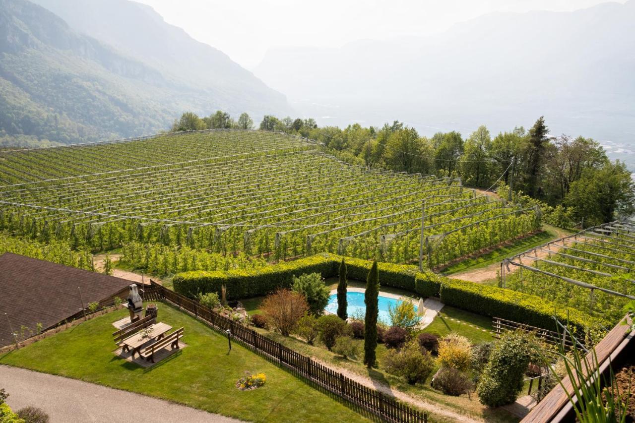 Engadiner Apartments & Wines Montagna Exterior foto